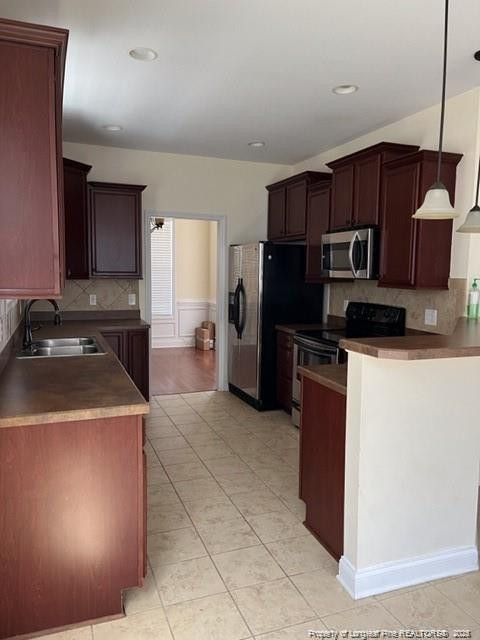 10 Boulder Dr, Sanford, NC 27332