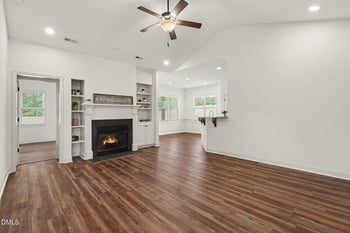 10 Braddock Dr, Lillington, NC 27546