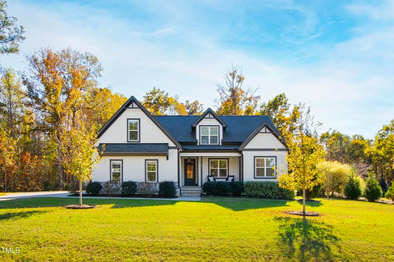 10 Chaucer Ct E, Zebulon, NC 27597