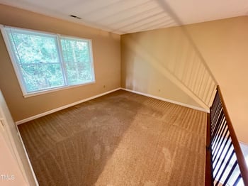 10 Clover Dr, Chapel Hill, NC 27517