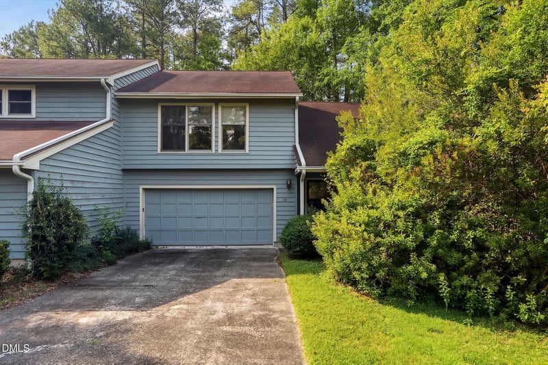 10 Clover Dr, Chapel Hill, NC 27517