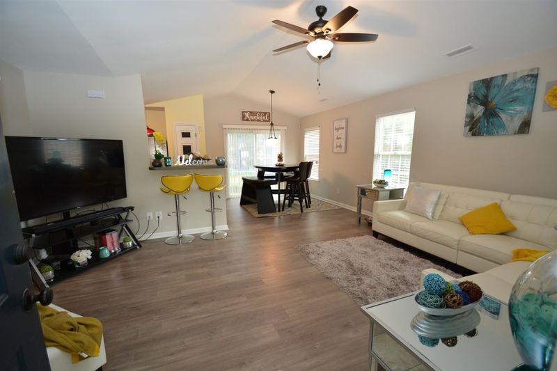 10 Collinswood Ct, Durham, NC 27703
