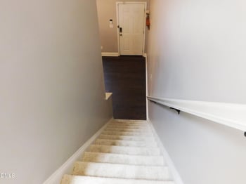 10 Crystal Oaks Ct, Durham, NC 27707