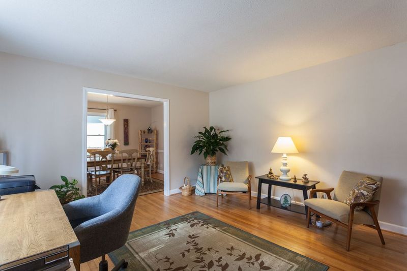 10 Dubarry Ct, Durham, NC 27705