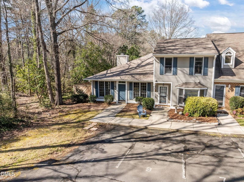 10 Forest Oaks Dr, Durham, NC 27705