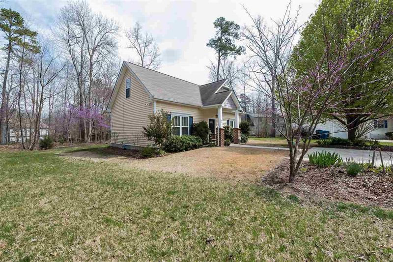 10 Gable Ct, Durham, NC 27704