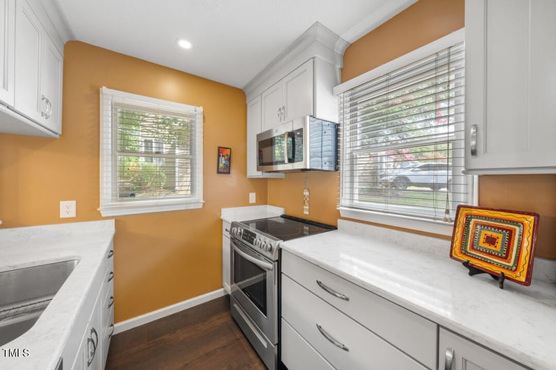 10 Hickorywood Sq, Durham, NC 27713