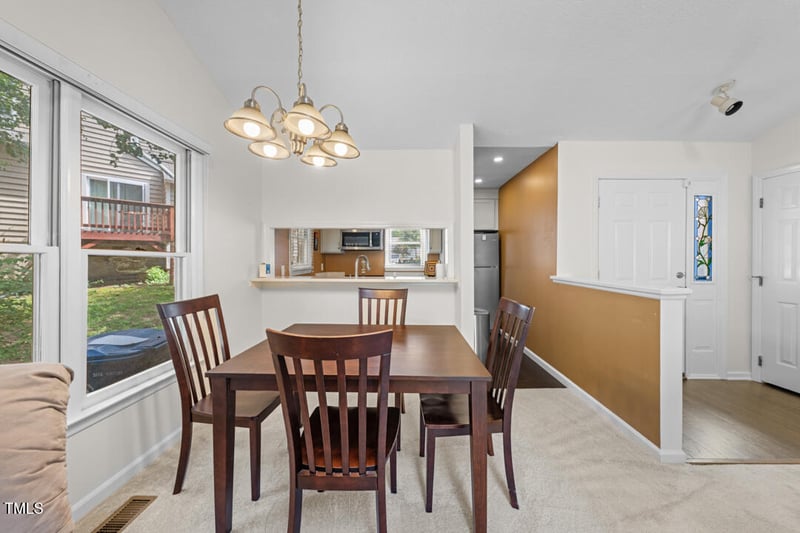 10 Hickorywood Sq, Durham, NC 27713