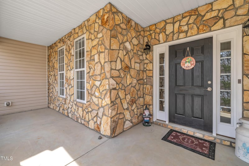 10 Holden Ct, Youngsville, NC 27596