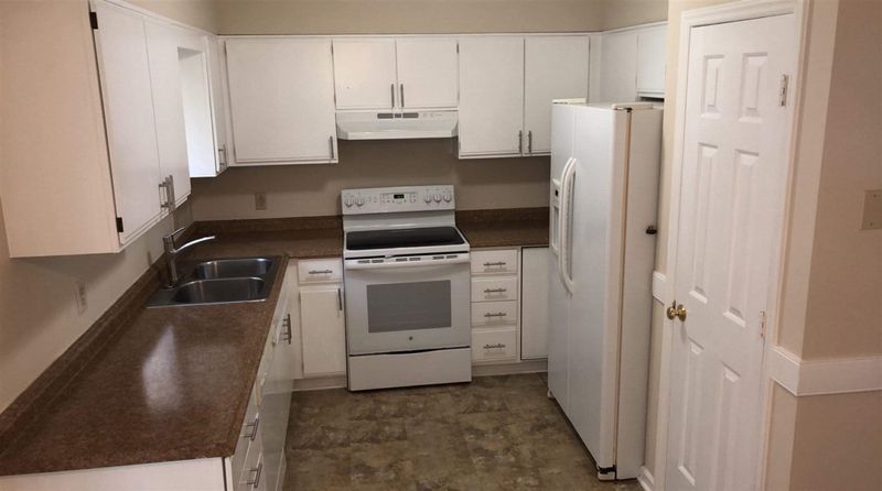10 Howlett Pl, Durham, NC 27703