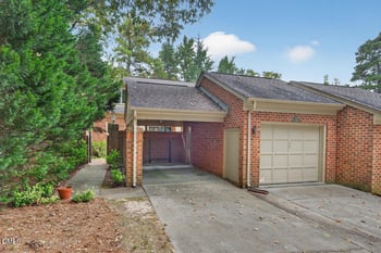 10 Innisfree Dr, Durham, NC 27707
