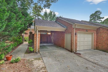 10 Innisfree Dr, Durham, NC 27707