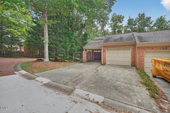 10 Innisfree Dr, Durham, NC 27707