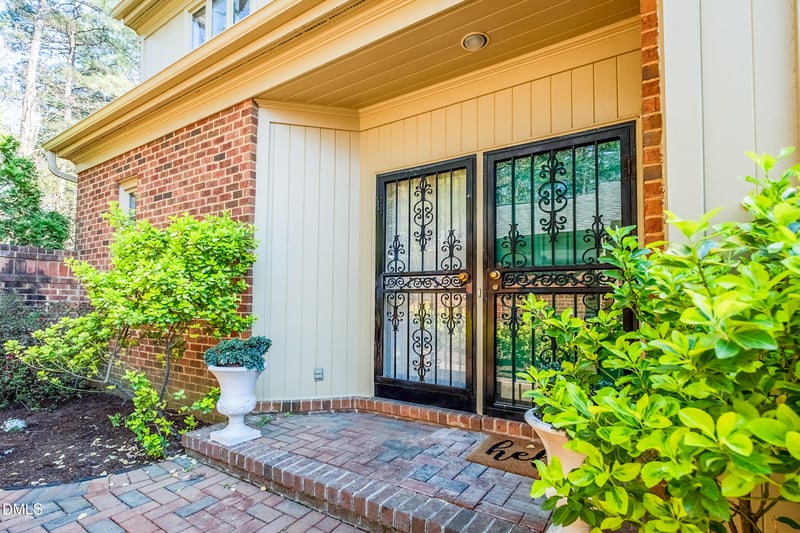 10 Innisfree Dr, Durham, NC 27707