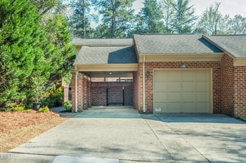 10 Innisfree Dr, Durham, NC 27707