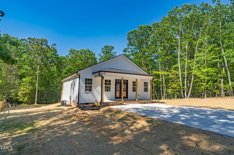 10 Jasmine Rd, Fuquay Varina, NC 27526