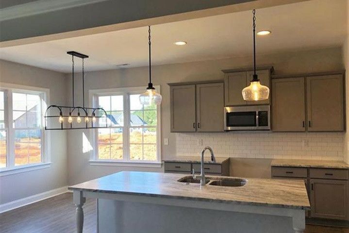 10 Kathleen Ct, Youngsville, NC 27596