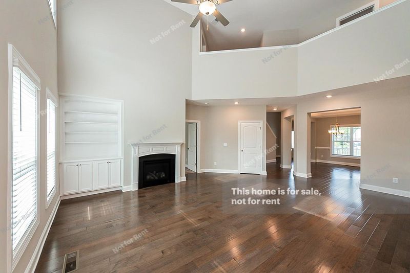 10 Lockamy Ln, Youngsville, NC 27596
