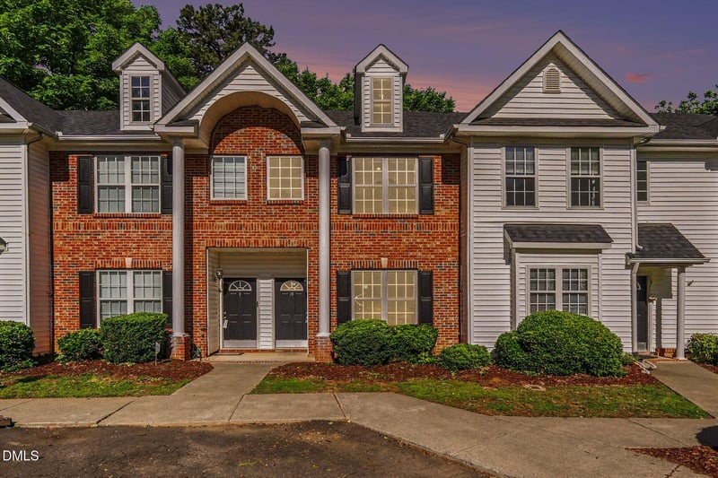 10 Moorefield Ct, Durham, NC 27705