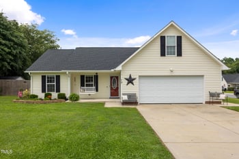 10 Oxford Dr, Angier, NC 27501
