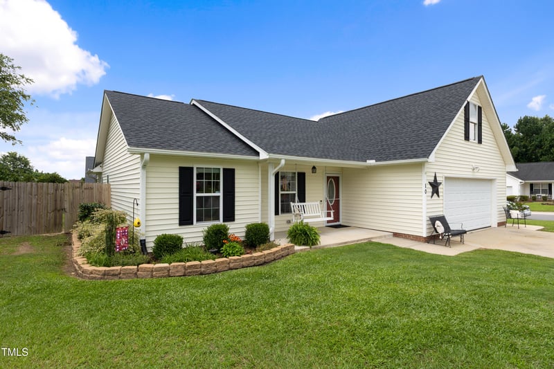 10 Oxford Dr, Angier, NC 27501