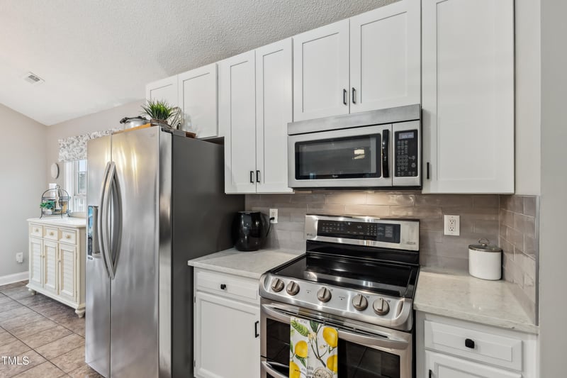 10 Oxford Dr, Angier, NC 27501