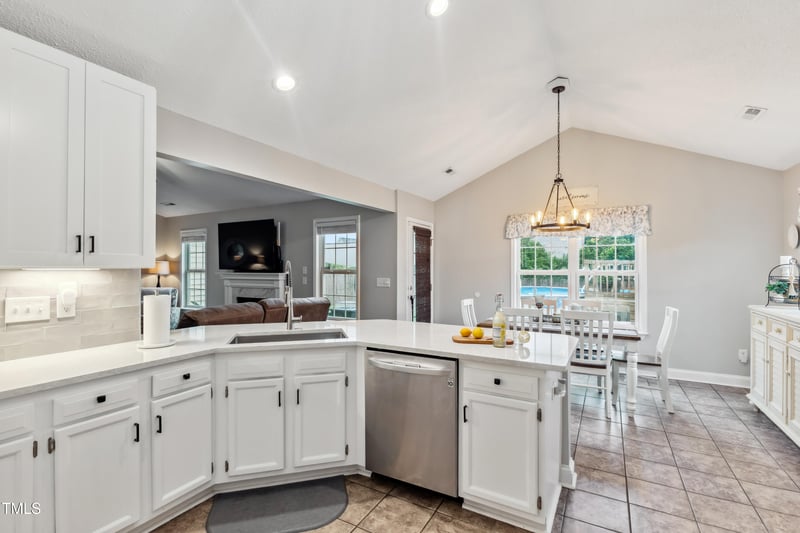 10 Oxford Dr, Angier, NC 27501