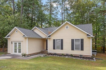 10 Petersburg Pl, Durham, NC 27703