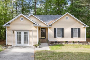 10 Petersburg Pl, Durham, NC 27703