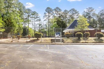 10 Petersburg Pl, Durham, NC 27703