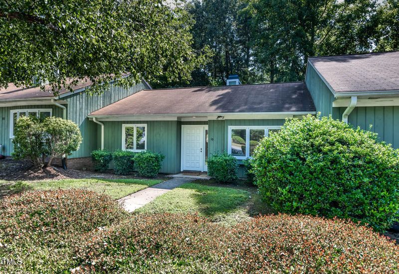 10 Poppy Trl, Durham, NC 27713