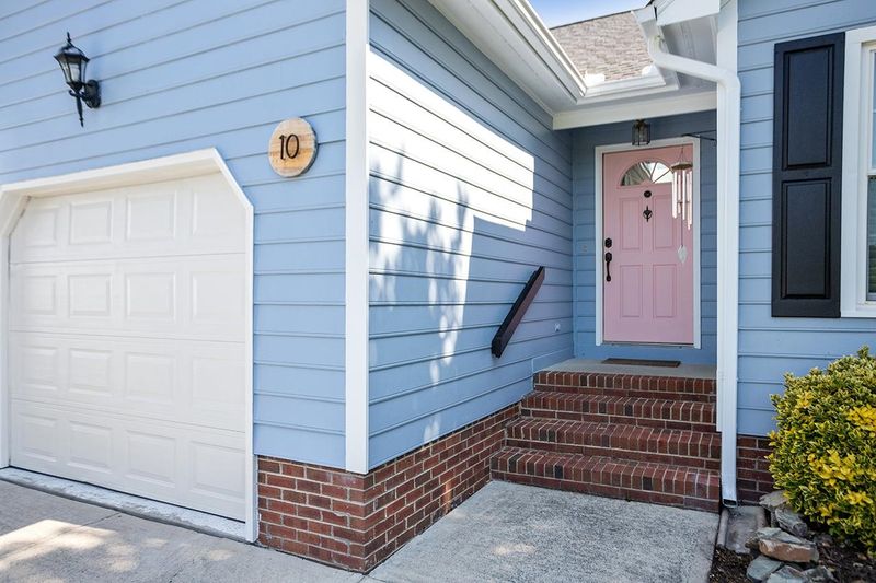 10 Red Bluff Ct, Durham, NC 27705