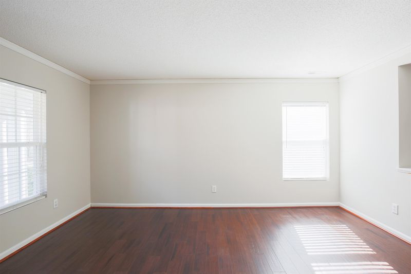 10 Redstone Ct, Durham, NC 27703