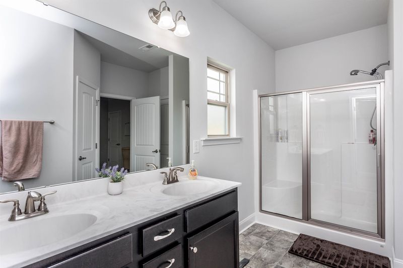 10 Rock Oak Ct, Clayton, NC 27527