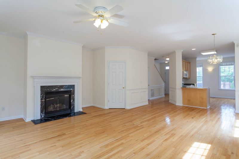 10 Scottish Ln, Durham, NC 27707