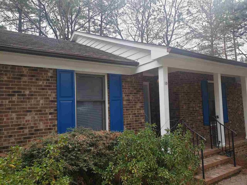 10 Silver Birch Ct, Chapel Hill, NC 27517
