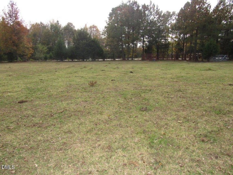 10 Skyline Dr, Louisburg, NC 27549