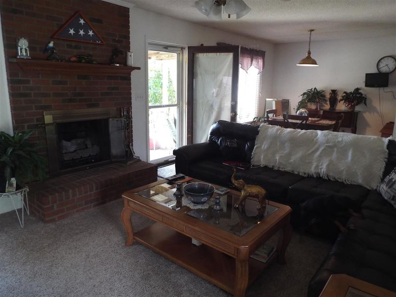 10 Southgate Dr, Garner, NC 27529