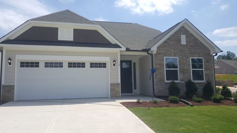 10 Stormy Bluff Ct, Youngsville, NC 27596