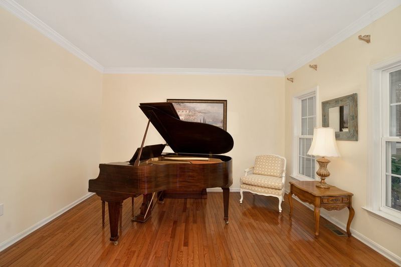 10 Thistle Tc, Hillsborough, NC 27278