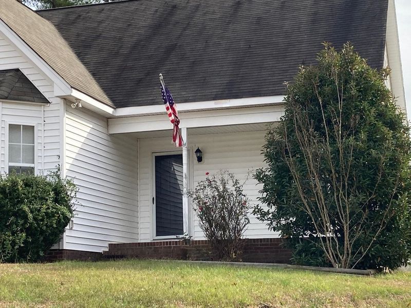 10 Torrington Dr, Franklinton, NC 27525