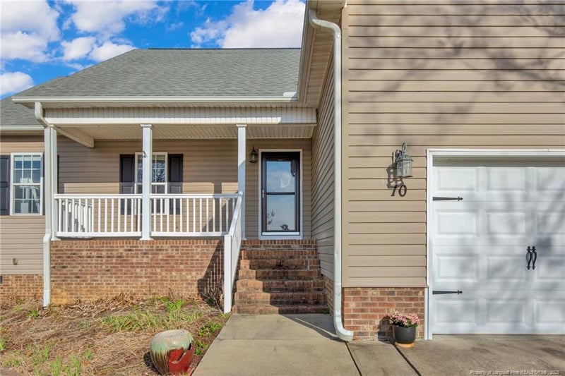 10 Tory Ct, Lillington, NC 27546