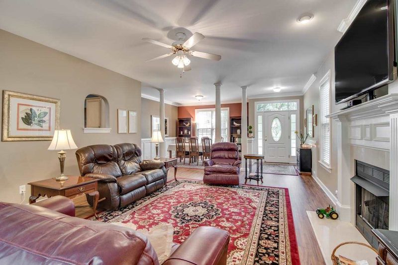 10 Williamston Ridge Dr, Youngsville, NC 27596