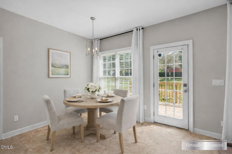 10 Woodcrest Dr, Youngsville, NC 27596