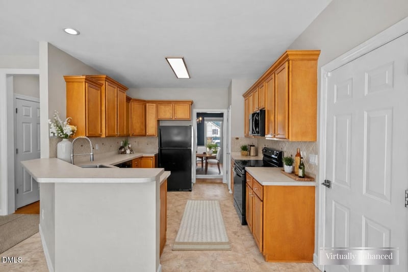 10 Woodcrest Dr, Youngsville, NC 27596