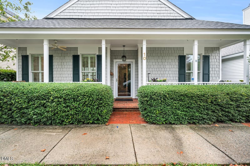10 Yancey Sq, Pittsboro, NC 27312