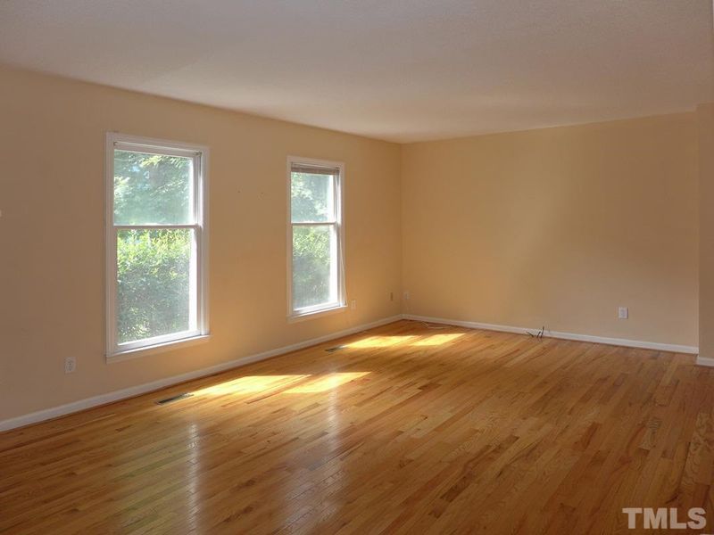 100 Adelaide Walters St, Chapel Hill, NC 27517
