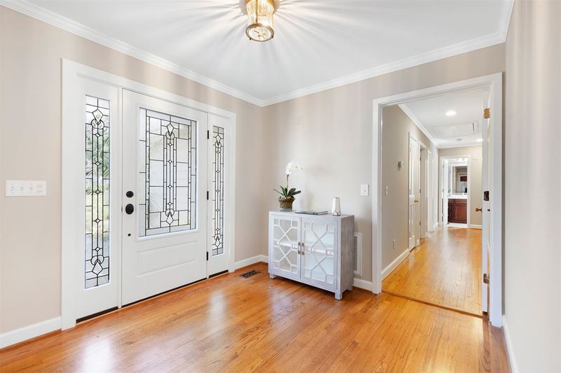 100 Anglese Ct, Chapel Hill, NC 27516