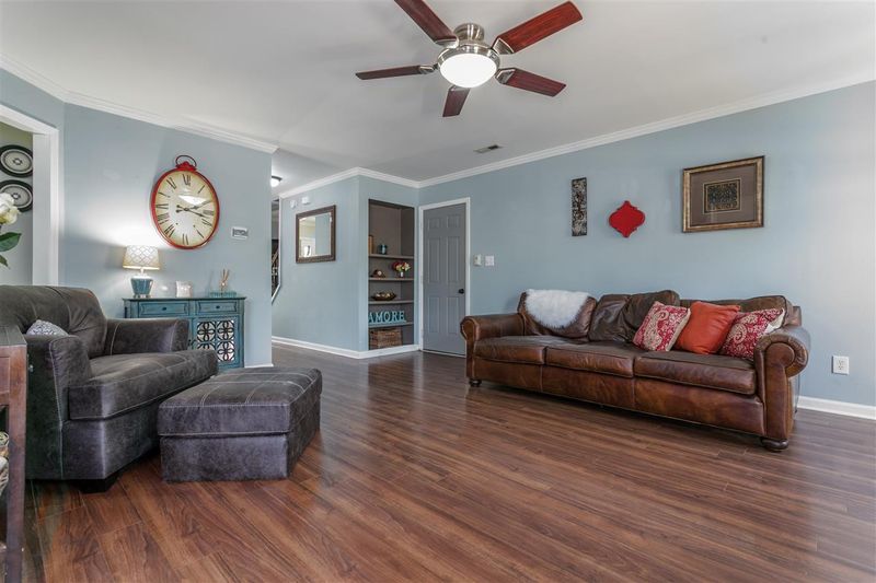 100 Arbor Tree Ct, Holly Springs, NC 27540