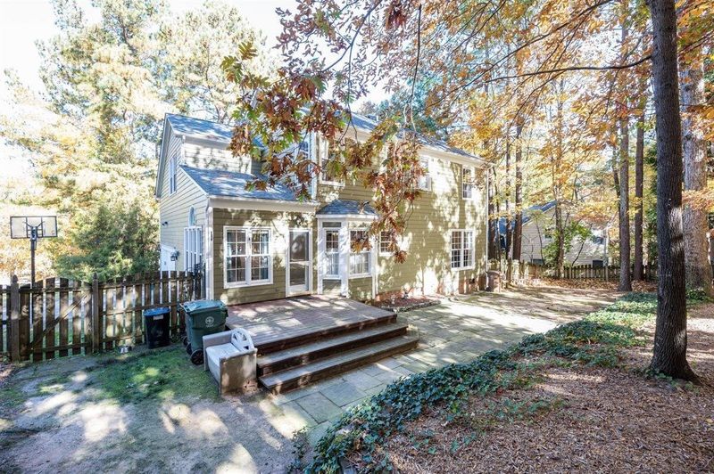 100 Armfield Ct, Cary, NC 27519